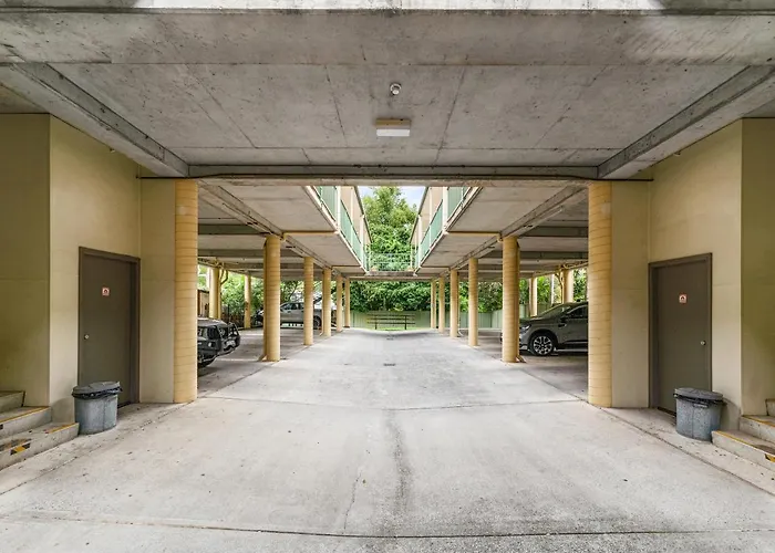 Bent Street Motor Inn